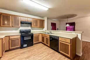 303 Sowell Dr, Huntsville, TX 77320 - Photo 9