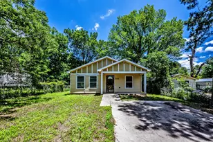 303 Sowell Dr, Huntsville, TX 77320 - Photo 3
