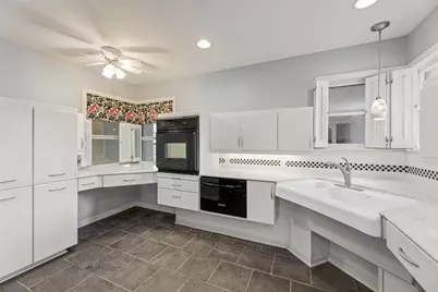 1327 Hodges Lane, Wharton, TX 77488 - Photo 11