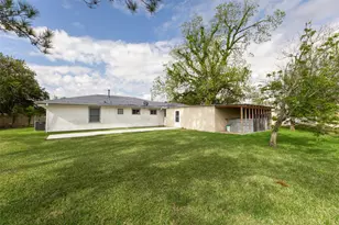 1327 Hodges Ln, Wharton, TX 77488 - Photo 39