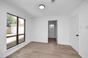 9014 Arcidian Forest Dr, Houston, TX 77088 - Photo 13