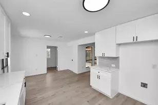 9014 Arcidian Forest Dr, Houston, TX 77088 - Photo 21