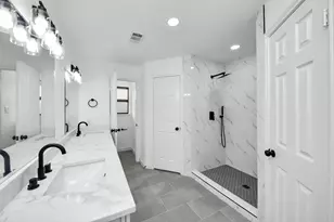 9014 Arcidian Forest Dr, Houston, TX 77088 - Photo 33