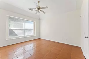 12011 Cobbs Creek Ct, Houston, TX 77067 - Photo 9