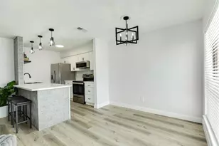 3220 69th St, Galveston, TX 77551 - Photo 9