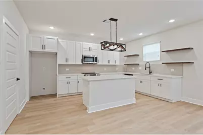 7709 Avenue L, Houston, TX 77012 - Photo 1