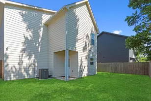 8019 Elbert St, Houston, TX 77028 - Photo 9