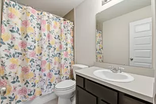 8434 Beacon Bay Cir, Baytown, TX 77523 - Photo 39