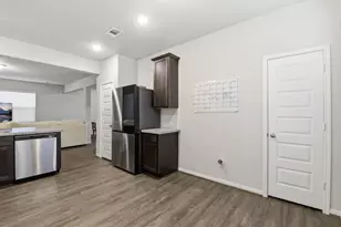 8434 Beacon Bay Cir, Baytown, TX 77523 - Photo 25