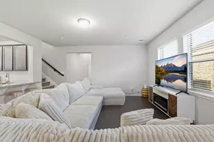 8434 Beacon Bay Cir, Baytown, TX 77523 - Photo 11