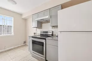 9350 Country Creek Dr, Houston, TX 77036 - Photo 13