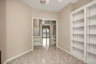 11 Crestview Trail, Houston, TX 77082 - Photo 17