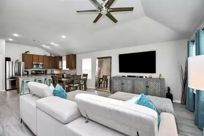 14506 Tundra Swan Drive, Houston, TX 77049 - Photo 17