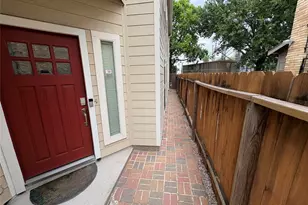 2209 Alabama St, Houston, TX 77004 - Photo 5