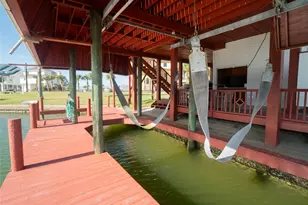 16619 Bayfront Dr, Jamaica Beach, TX 77554 - Photo 9