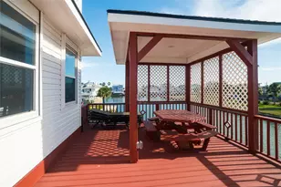 16619 Bayfront Dr, Jamaica Beach, TX 77554 - Photo 11