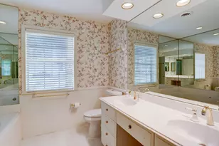 11910 Laurie Ln, Houston, TX 77024 - Photo 21