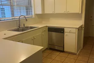 11910 Laurie Ln, Houston, TX 77024 - Photo 17