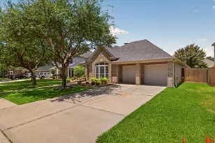 2906 Grand Shore Ct, League City, TX 77573 - Photo 3