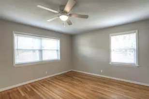 9802 Pine Lake Dr Dr, Houston, TX 77055 - Photo 15