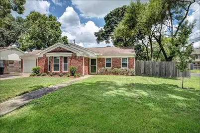 9802 Pine Lake Drive Drive, Houston, TX 77055 - Photo 1