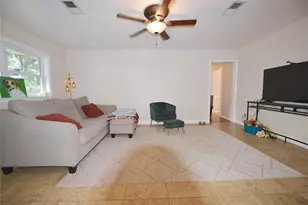 5118 Lymbar Dr, Houston, TX 77096 - Photo 13