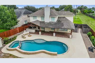 2322 Meadow Briar Drive, Sugar Land, TX 77498 - Photo 3