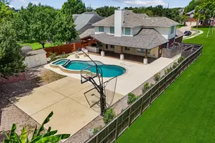 2322 Meadow Briar Dr, Sugar Land, TX 77498 - Photo 3