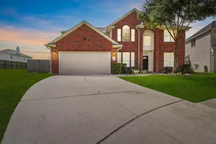 2322 Meadow Briar Dr, Sugar Land, TX 77498 - Photo 1