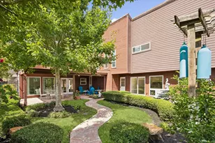 11523 Highgrove Dr, Houston, TX 77077 - Photo 37