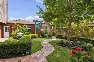 11523 Highgrove Dr, Houston, TX 77077 - Photo 35
