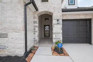 1335 Austin Colony Dr, Angleton, TX 77515 - Photo 3