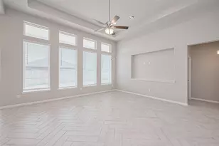 1335 Austin Colony Dr, Angleton, TX 77515 - Photo 9