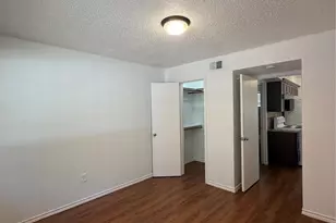 1410 Blalock Rd, Houston, TX 77055 - Photo 7