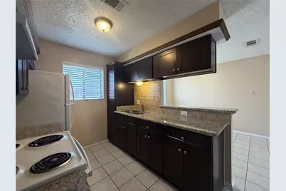 1410 Blalock Road #3, Houston, TX 77055 - Photo 5