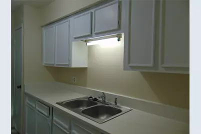 215 Post Office Street #802, Galveston, TX 77550 - Photo 11