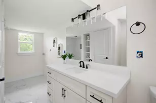 4909 Cochran St, Houston, TX 77009 - Photo 9