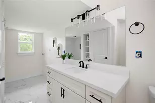 4909 Cochran St, Houston, TX 77009 - Photo 9