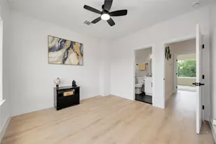 2110 Des Chaumes St, Houston, TX 77026 - Photo 23