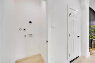 2110 Des Chaumes St, Houston, TX 77026 - Photo 17