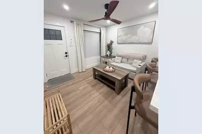 5844 Darling #3, Houston, TX 77007 - Photo 3