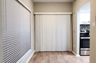 3768 Tanglewilde St, Houston, TX 77063 - Photo 5