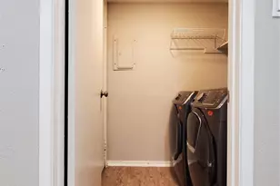 3768 Tanglewilde St, Houston, TX 77063 - Photo 9