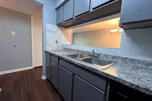 8433 Hearth Dr, Houston, TX 77054 - Photo 5
