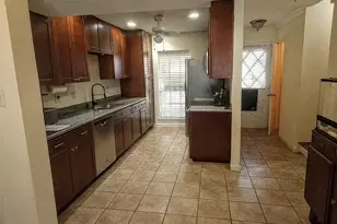 12739 Huntingwick Dr, Houston, TX 77024 - Photo 11