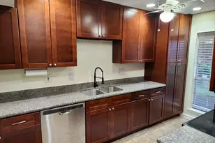 12739 Huntingwick Dr, Houston, TX 77024 - Photo 9