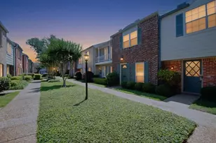 12739 Huntingwick Dr, Houston, TX 77024 - Photo 3