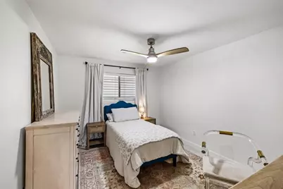 2512 Azalea Court, Galveston, TX 77551 - Photo 17