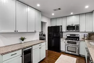 2512 Azalea Ct, Galveston, TX 77551 - Photo 7