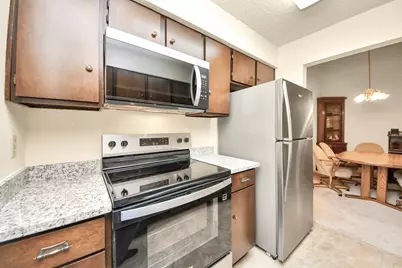 9433 Pagewood Ln, Houston, TX 77063 - Photo 15